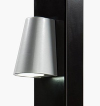 Купить Элегантное LED-освещение Locinox (Бельгия) TRICONE для ворот, цвета zilver и 9005 (черный) в Цимлянске